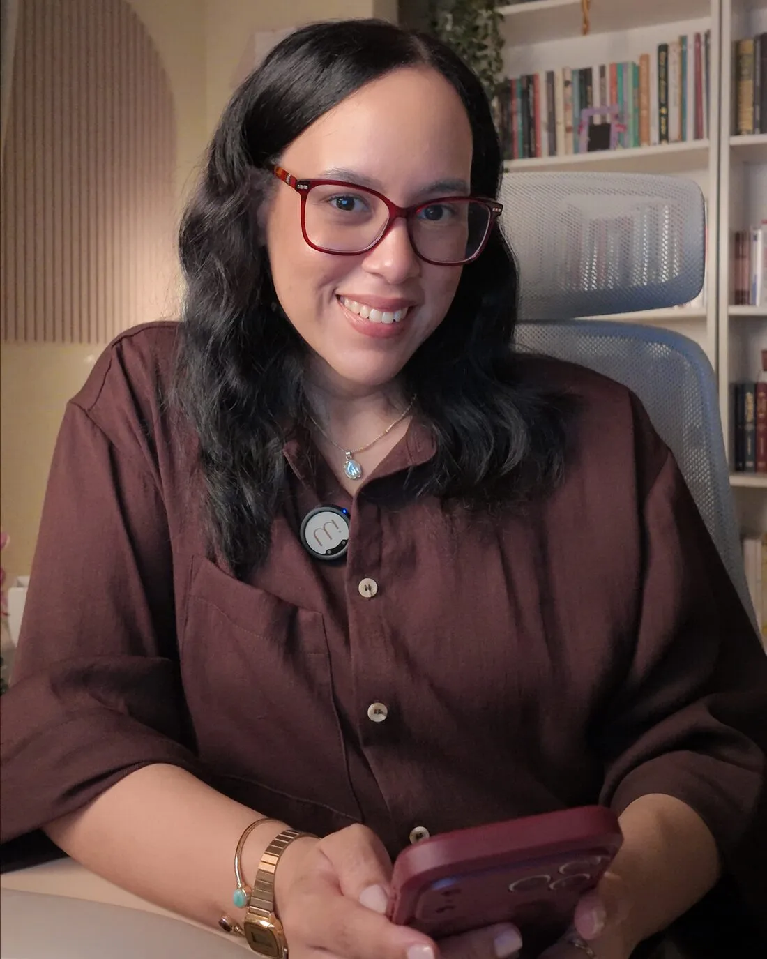 Masiel Mateo sonriendo, lista para conversar